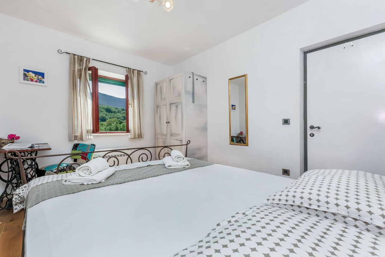 Villa Holiday Home Zvecanje מראה חיצוני תמונה