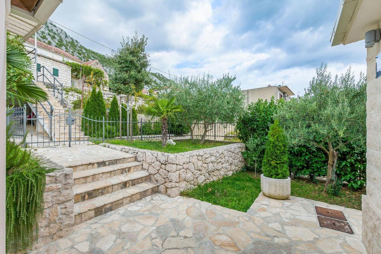 Villa Holiday Home Zvecanje מראה חיצוני תמונה